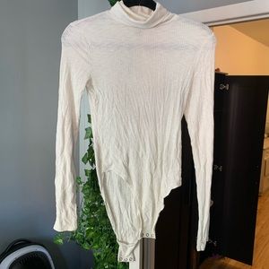 Aerie white turtleneck bodysuit sz M